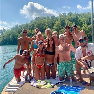 Meet your Posher, Garrett